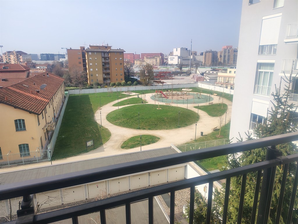 Milano MM1 Precotto - AFFITTASI appartamento bilocale con box